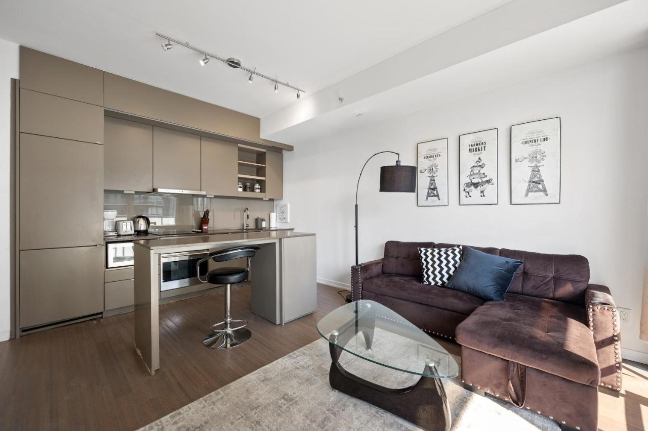 Modern Condo In The Heart Of Downtown Toronto Exterior foto